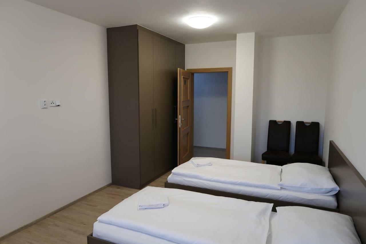 Apartman Matyas Drnholec Exterior photo