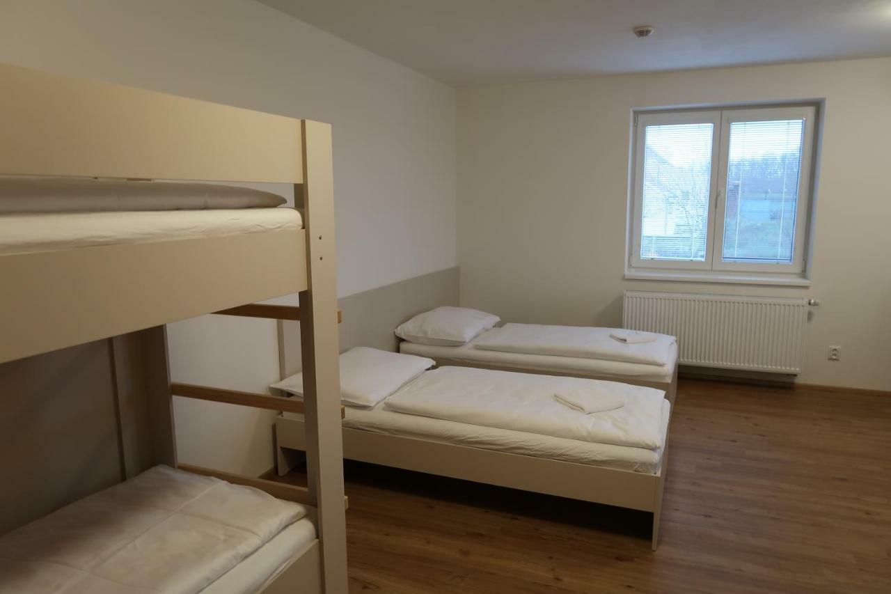 Apartman Matyas Drnholec Exterior photo